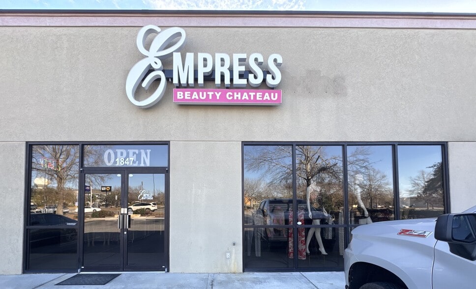 1531 Baytree Rd, Valdosta, GA for lease - Building Photo - Image 2 of 15