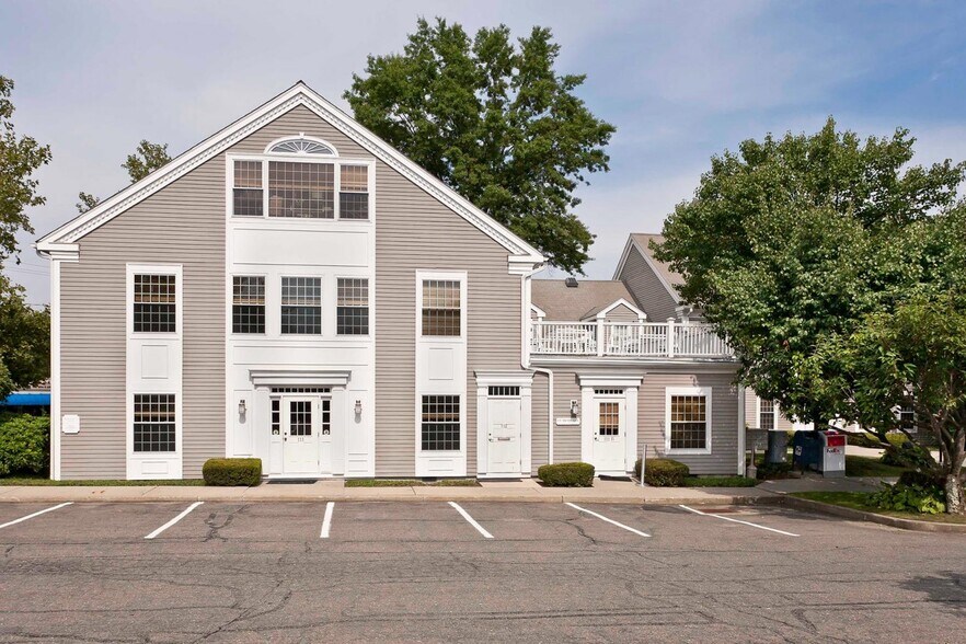 1720 Post Rd E, Westport, CT à louer - Photo du bâtiment - Image 2 de 13