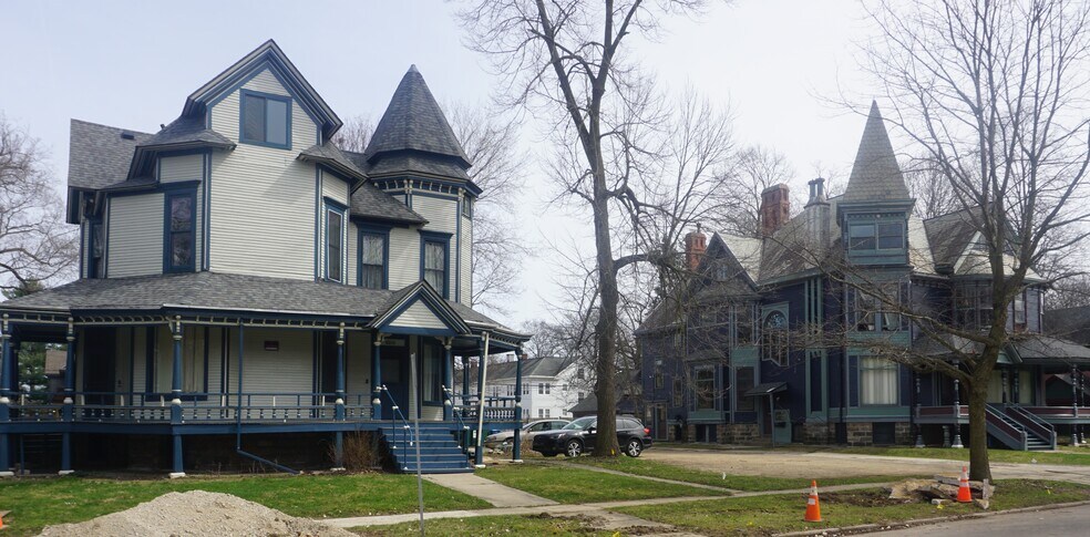 324 Stuart Ave, Kalamazoo, MI à vendre - Photo du bâtiment - Image 2 de 14