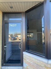 7437 W Irving Park Rd, Chicago, IL for lease Interior Photo- Image 2 of 10