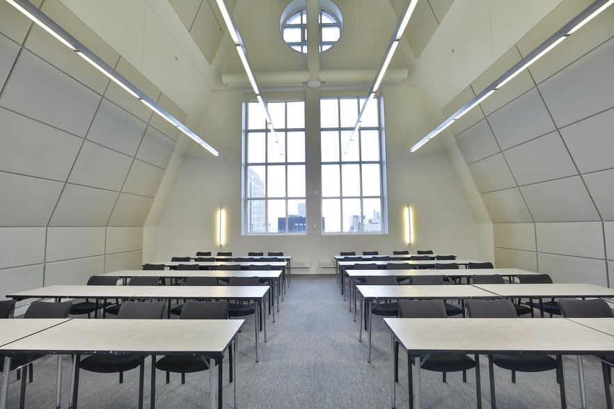 190 S La Salle St, Chicago, IL for lease - Interior Photo - Image 2 of 30