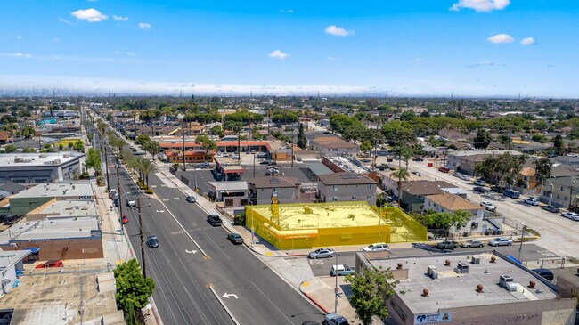 More details for 10236 Long Beach Blvd, Lynwood, CA - Retail for Sale