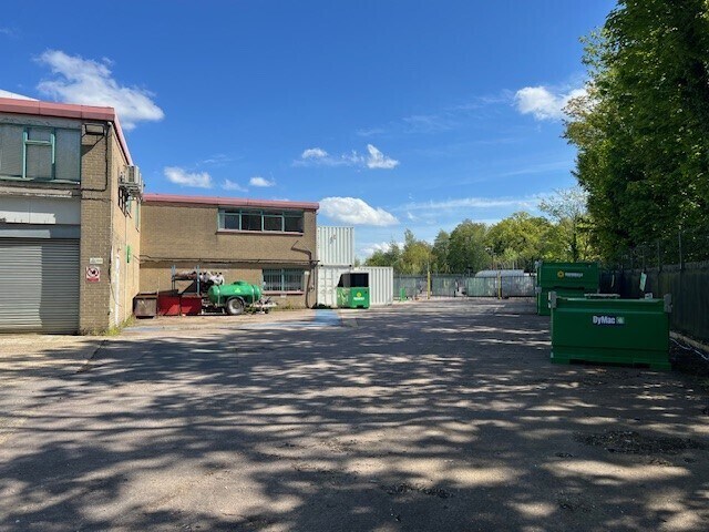 Tolpits Ln, Watford à louer - Photo du bâtiment - Image 2 de 4