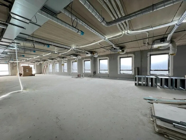 Office in Strasbourg for lease - Building Photo - Image 2 of 11