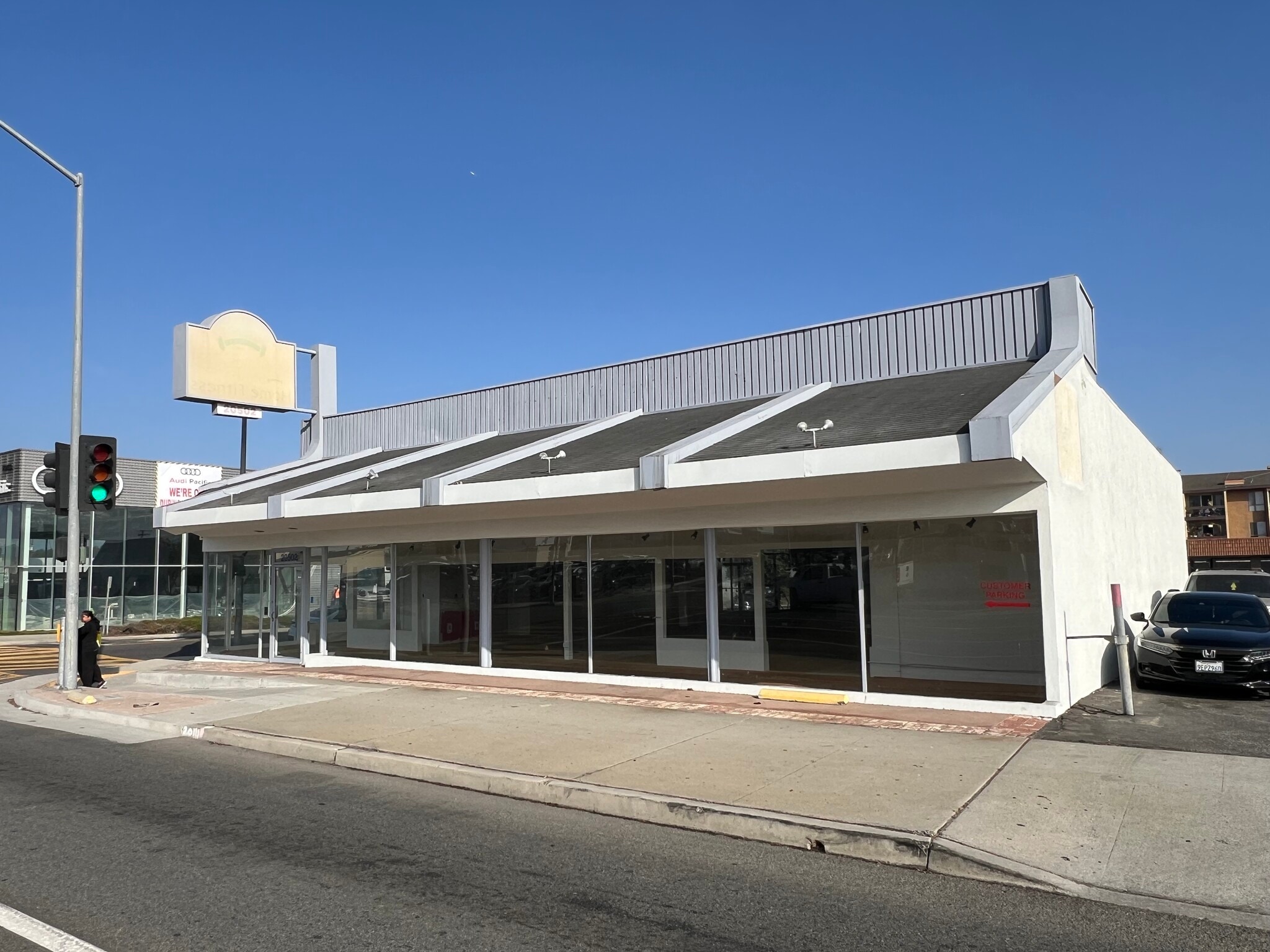 20502 Hawthorne Blvd, Torrance, CA for lease Building Photo- Image 1 of 21