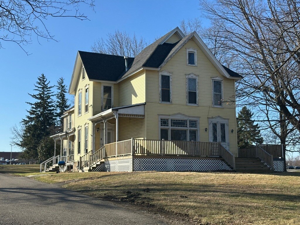 435 E Main St, Fredonia, NY à vendre Photo principale- Image 1 de 20