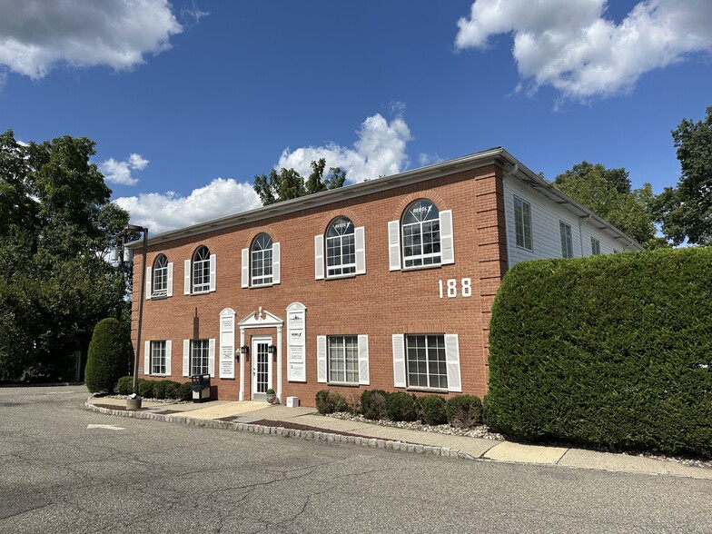 188 Eagle Rock Ave, Roseland, NJ for lease - Building Photo - Image 2 of 18