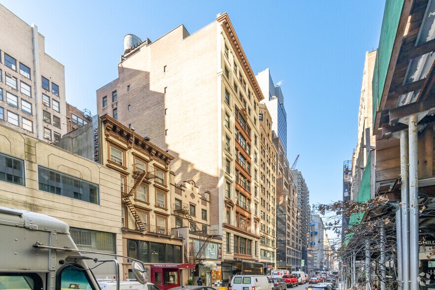 36 W 37th St, New York, NY à louer - Photo principale - Image 1 de 8