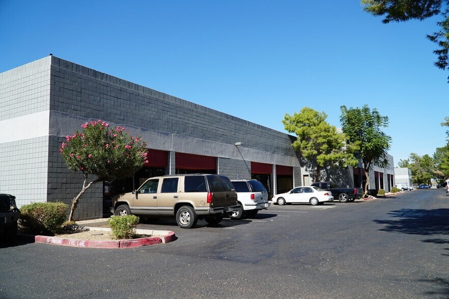 1035 N McQueen Rd, Gilbert, AZ à louer - Photo du bâtiment - Image 2 de 5