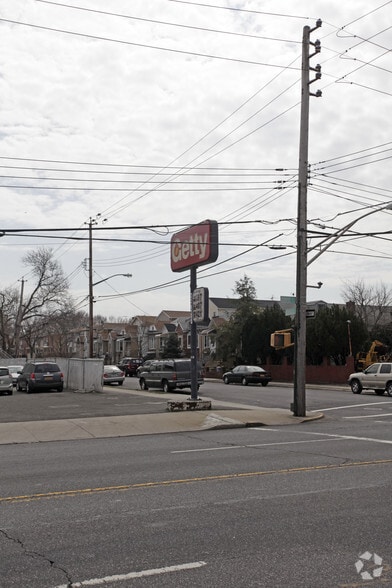 3902 Avenue U, Brooklyn, NY for sale - Building Photo - Image 2 of 3