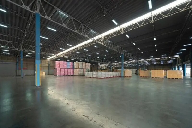 Local d'activités dans Villefranche-sur-Saône à vendre - Photo du bâtiment - Image 2 de 8