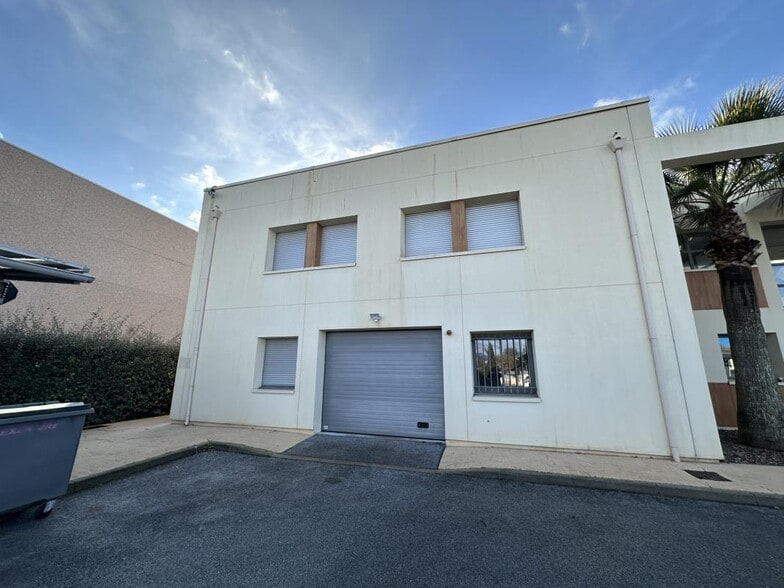 Retail in Le Muy for lease - Building Photo - Image 2 of 14