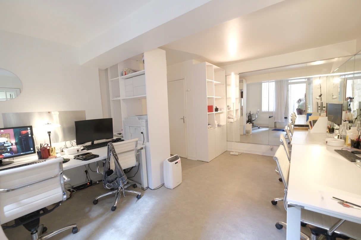 Quai Des Grands Augustins, Paris for lease Interior Photo- Image 1 of 7