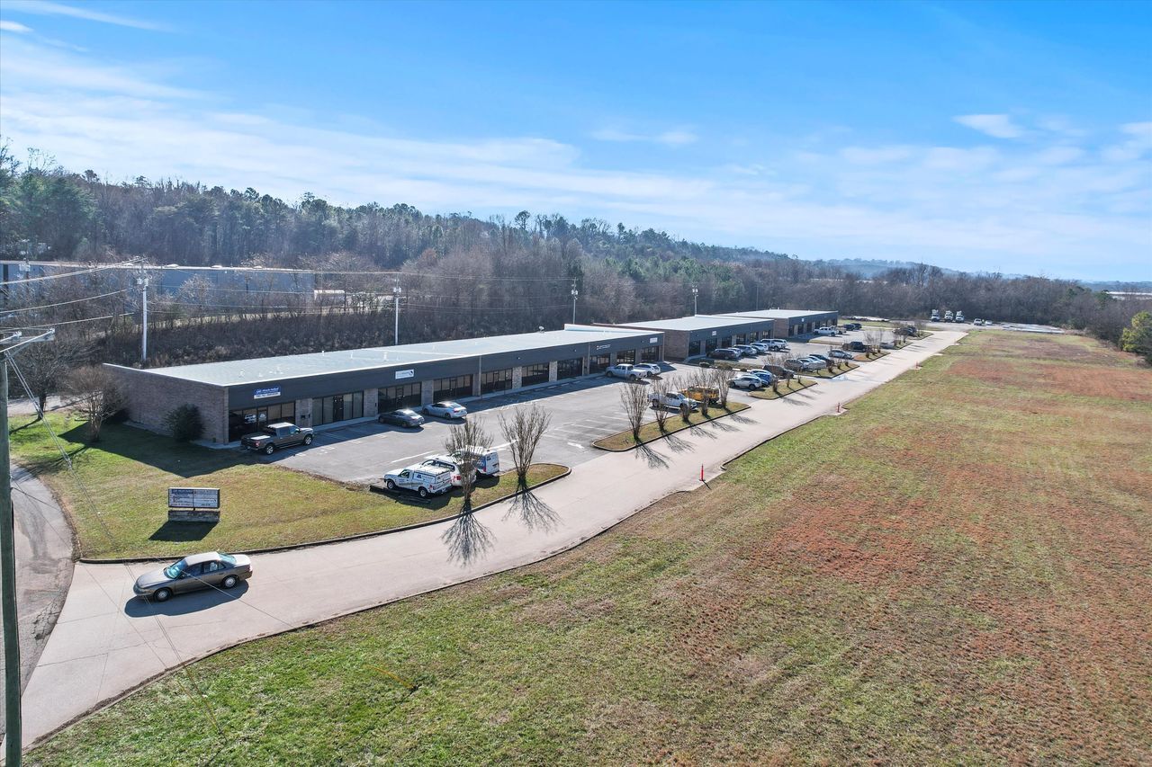 Fully Leased Flex Investment W/ 17 Acres portfolio of 2 properties for sale on LoopNet.ca Building Photo- Image 1 of 8
