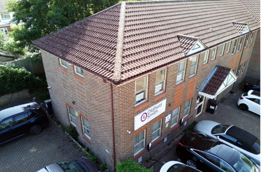 River Way, Uckfield à vendre - Photo du bâtiment - Image 2 de 2