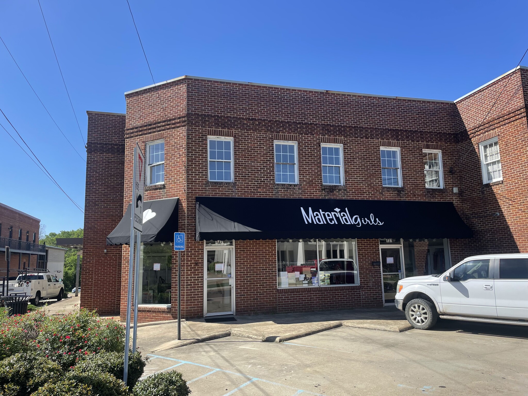 141 W Government St, Brandon, MS for lease Building Photo- Image 1 of 11
