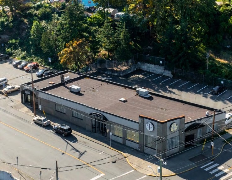 25 Cavan St, Nanaimo, BC for sale - Building Photo - Image 1 of 8