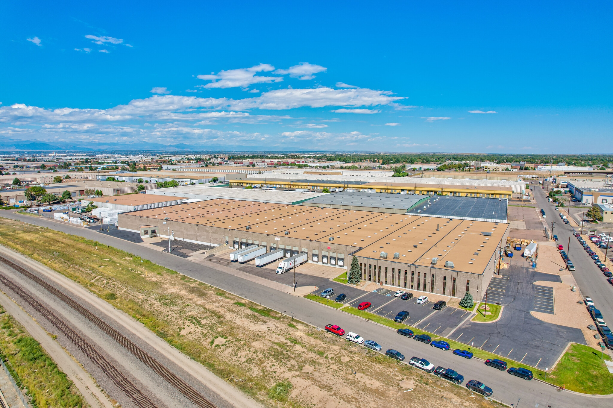 13331-13333 E 37th Ave, Denver, CO for lease Building Photo- Image 1 of 14