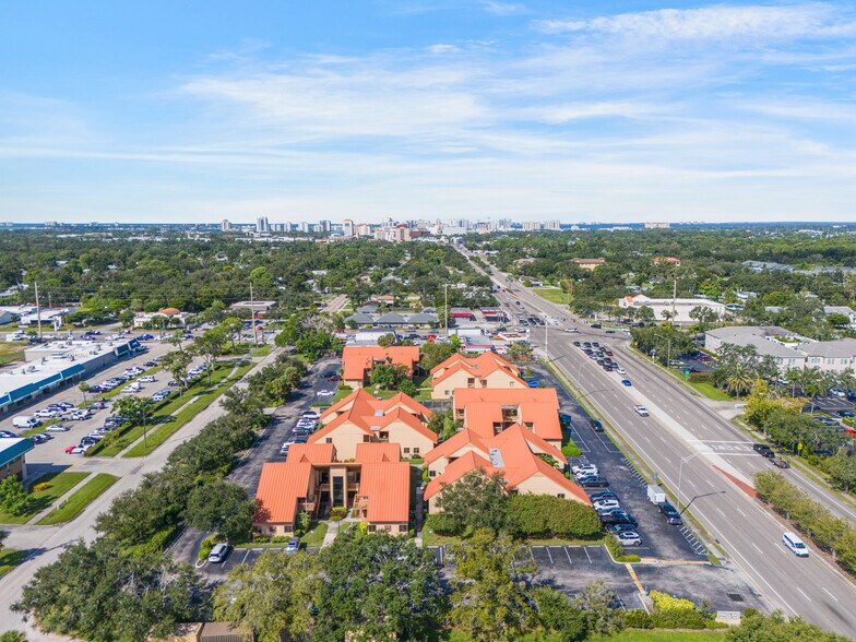 2831 Ringling Blvd, Sarasota, FL à vendre - Photo du bâtiment - Image 3 de 17