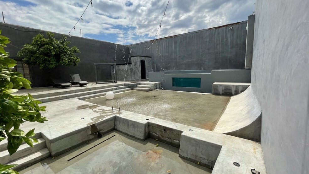 1446 E Washington Blvd, Los Angeles, CA for sale - Building Photo - Image 3 of 16