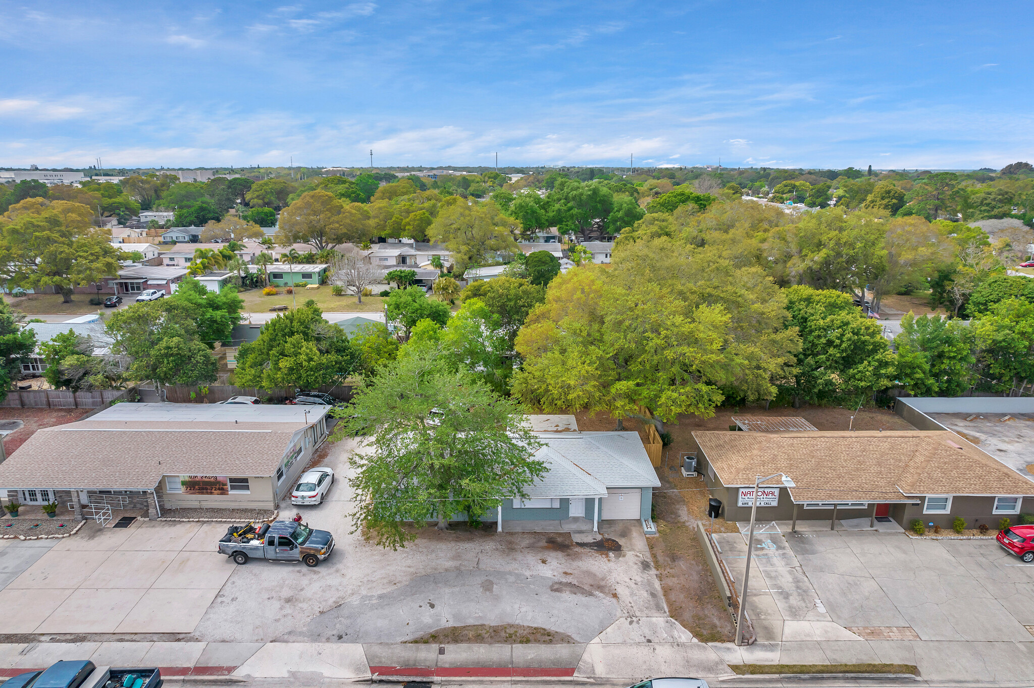 2900 66th St N, Saint Petersburg, FL à vendre Photo du b timent- Image 1 de 1