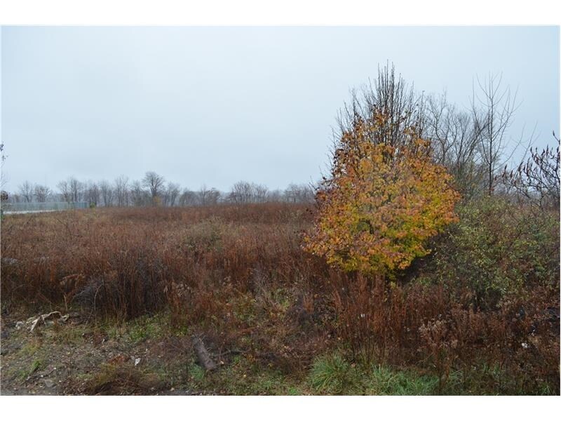 Pennant Dr, Pittsburgh, PA à vendre Photo du bâtiment- Image 1 de 9