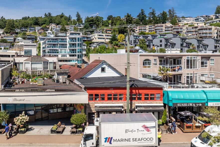 14953-14955 Marine Dr, White Rock, BC à vendre - Photo du bâtiment - Image 3 de 3