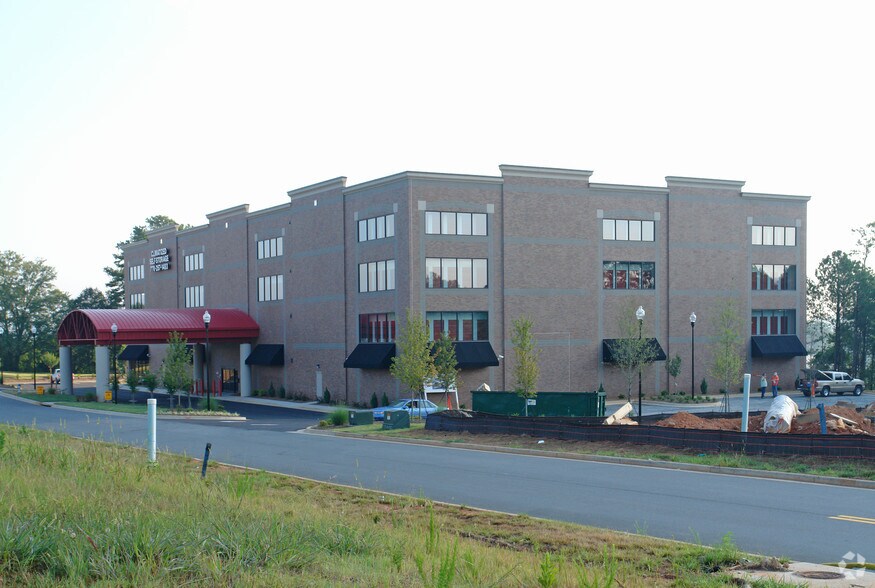 42 Sycamore Ln, Woodstock, GA à louer - Photo du bâtiment - Image 2 de 4