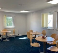 1 View Ter, Aberdeen for sale Interior Photo- Image 2 of 2