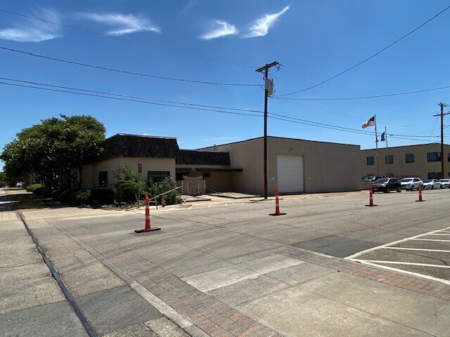 300 S 4th St, Waco, TX à louer - Photo du bâtiment - Image 2 de 3