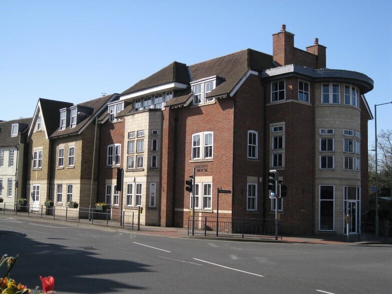 34 Bell St, Reigate à louer - Photo du bâtiment - Image 3 de 3