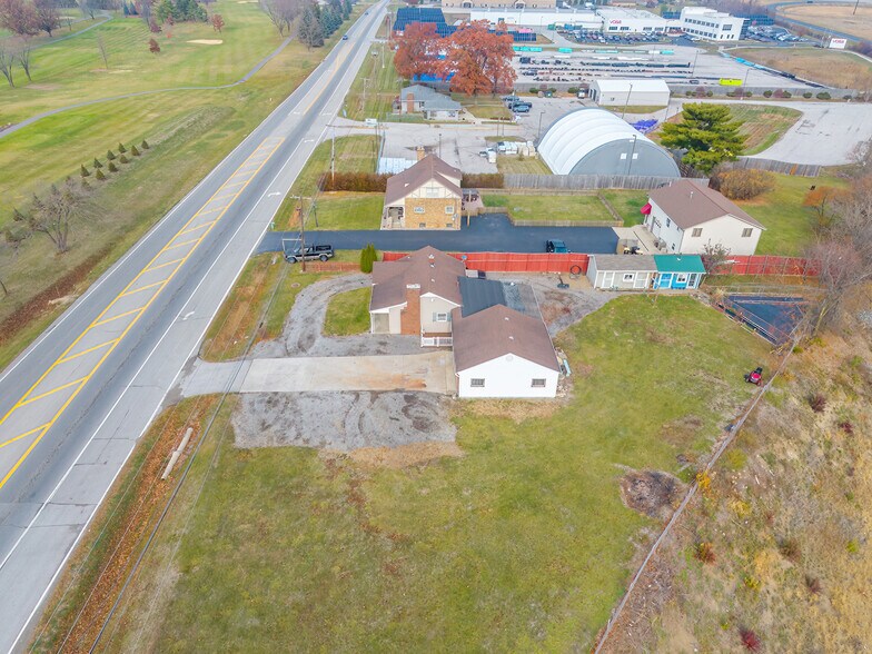 4422 Hillegas Rd, Fort Wayne, IN à vendre - Photo du bâtiment - Image 3 de 10