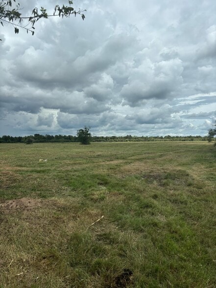 00 Orange Hill rd, Sealy, TX à vendre - Photo du bâtiment - Image 1 de 4