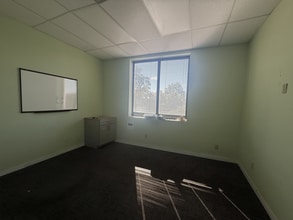 500 Lafayette Blvd, Fredericksburg, VA for lease Interior Photo- Image 2 of 3