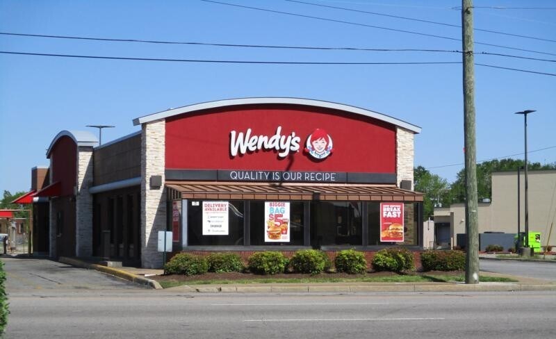 214 E Little Creek Rd, Norfolk, VA à vendre - Photo du bâtiment - Image 3 de 5