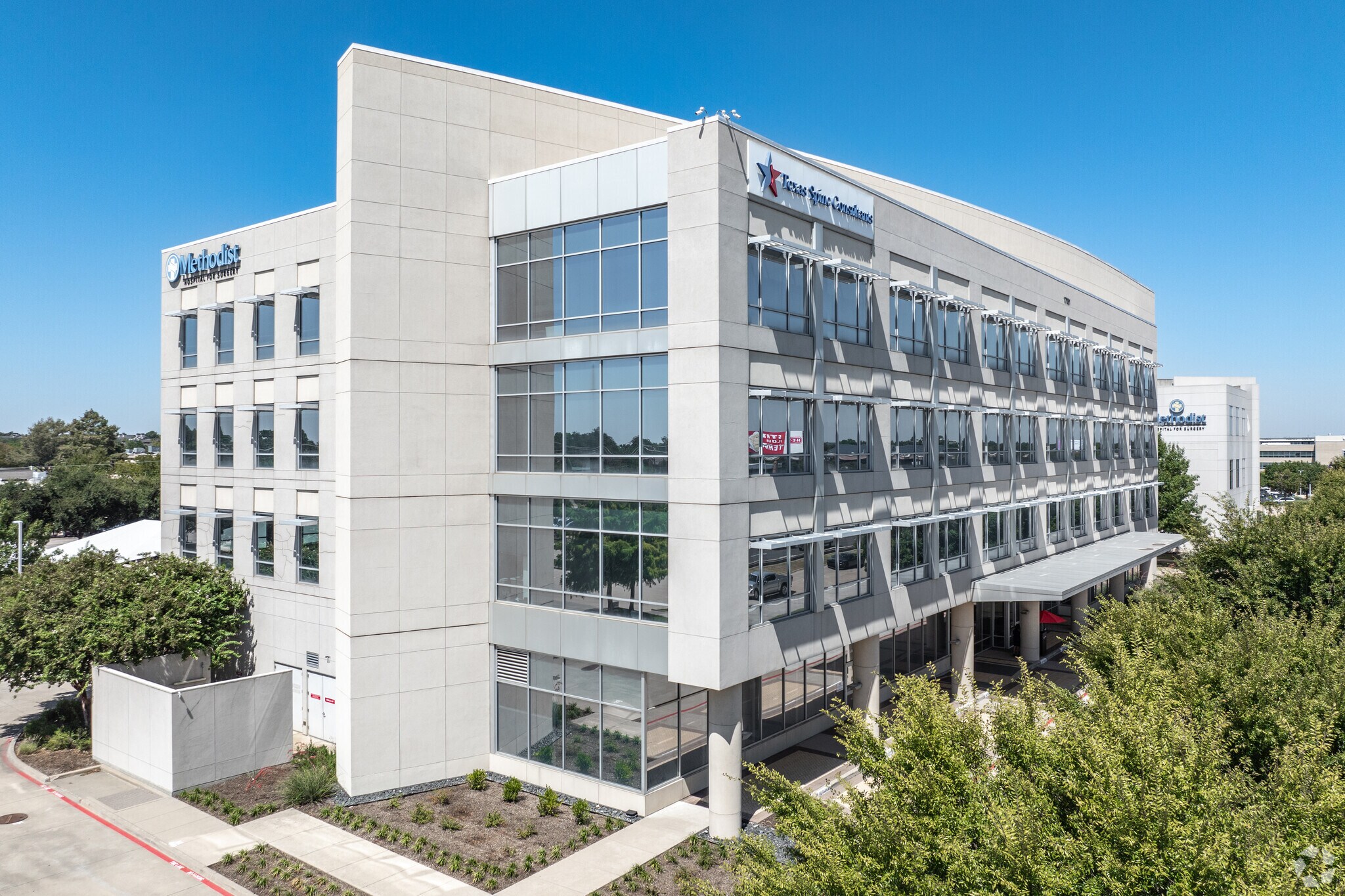 17051 N Dallas Pky, Addison, TX à louer Photo principale- Image 1 de 14