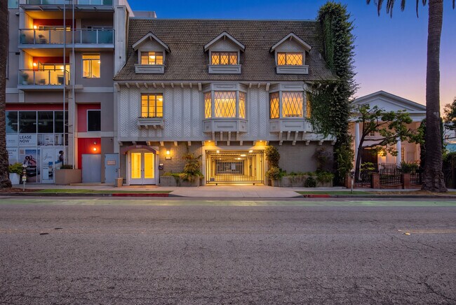 More details for 1325 7th St, Santa Monica, CA - Office for Sale