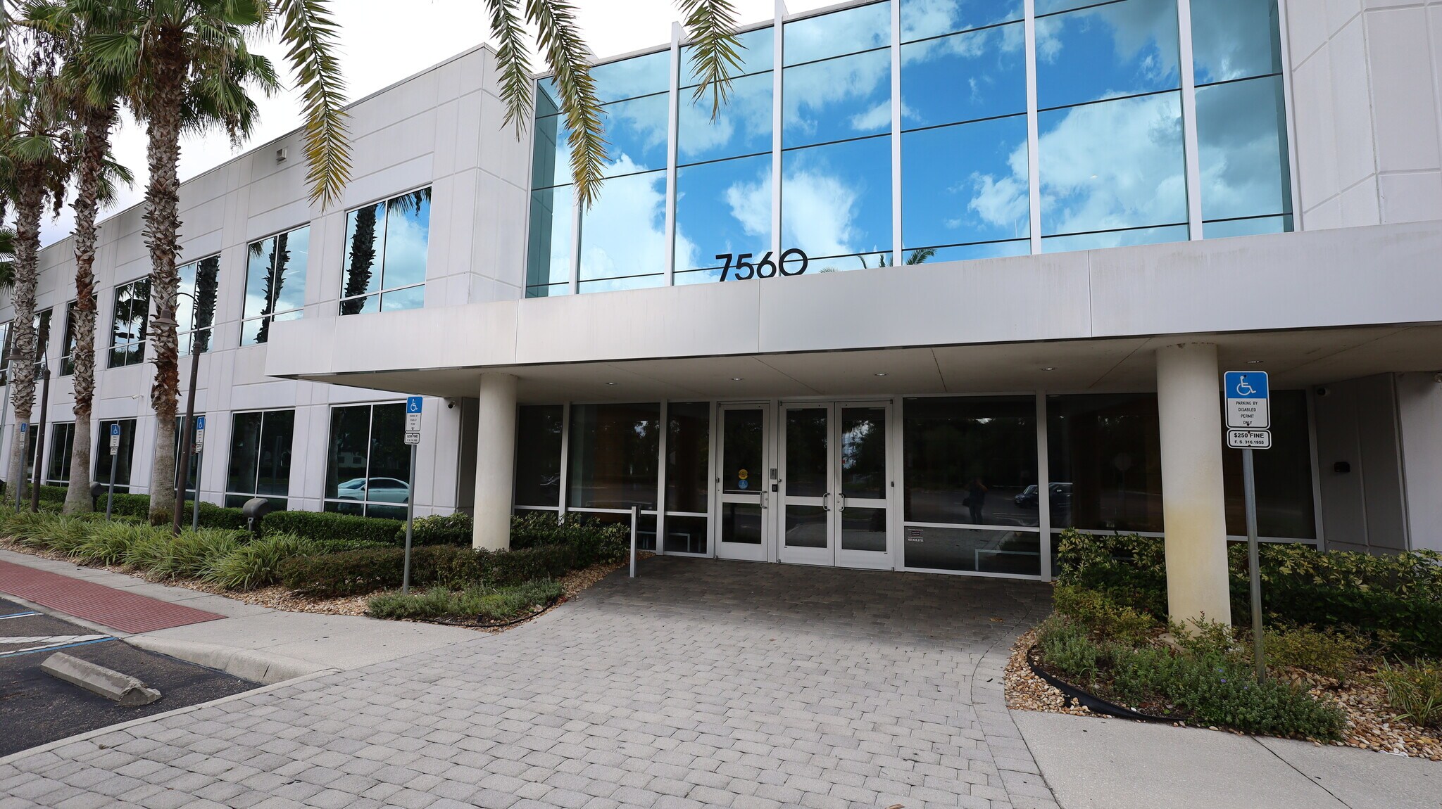 7560 Red Bug Lake Rd, Oviedo, FL à louer Photo du bâtiment- Image 1 de 11