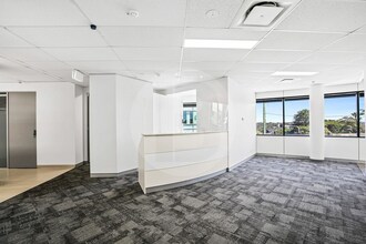 49 Frenchs Forest Rd E, Frenchs Forest for lease Interior Photo- Image 2 of 7