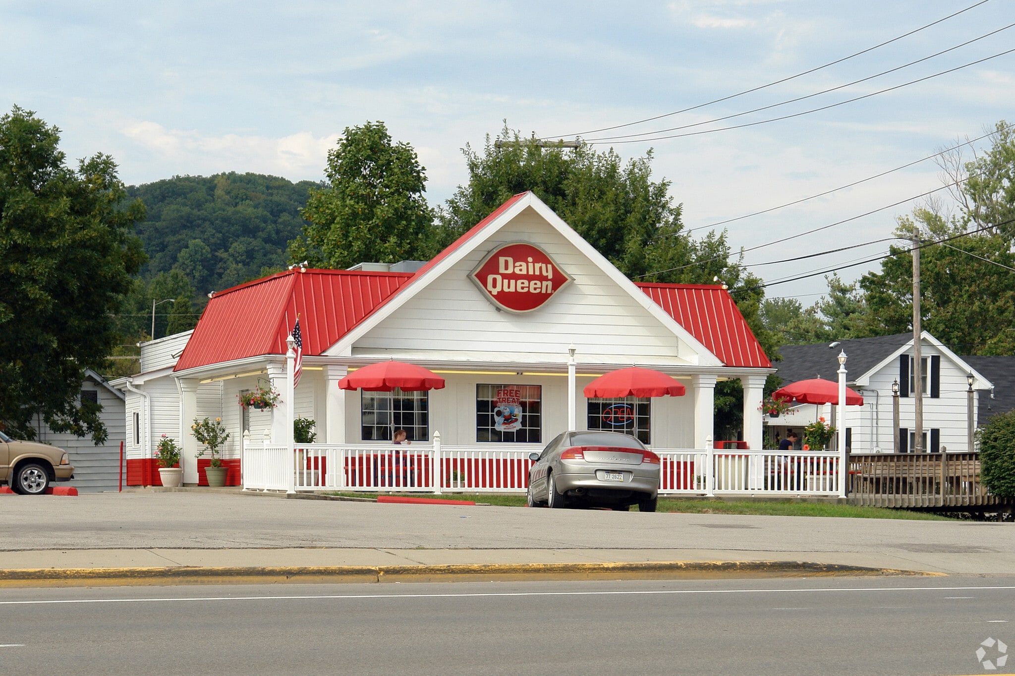 325 E Main St, Milton, WV for lease Primary Photo- Image 1 of 20