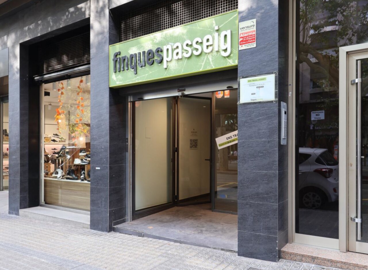 Passeig de Pere III, 53, Manresa, Barcelona for lease Interior Photo- Image 1 of 2