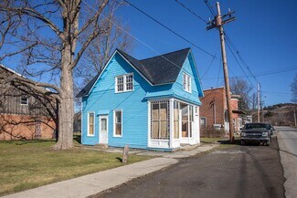 Plus de détails pour 11 E Hill Rd, Covington, PA - Multi-résidentiel à vendre