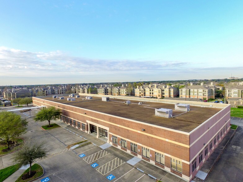 3110 Hayes Rd, Houston, TX for lease - Building Photo - Image 1 of 3