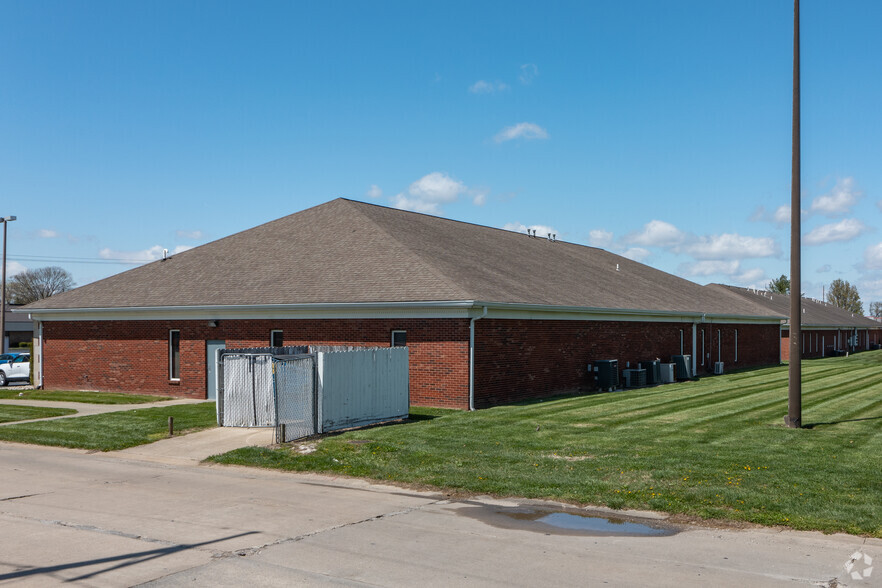 1 Corporate Dr, Swansea, IL à vendre - Photo du bâtiment - Image 3 de 24