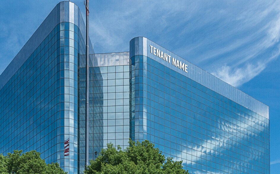 14951 N Dallas Pky, Dallas, TX à louer - Photo du bâtiment - Image 3 de 12