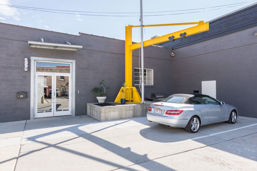 351 W 400 S, Salt Lake City, UT à louer - Photo du bâtiment - Image 3 de 6