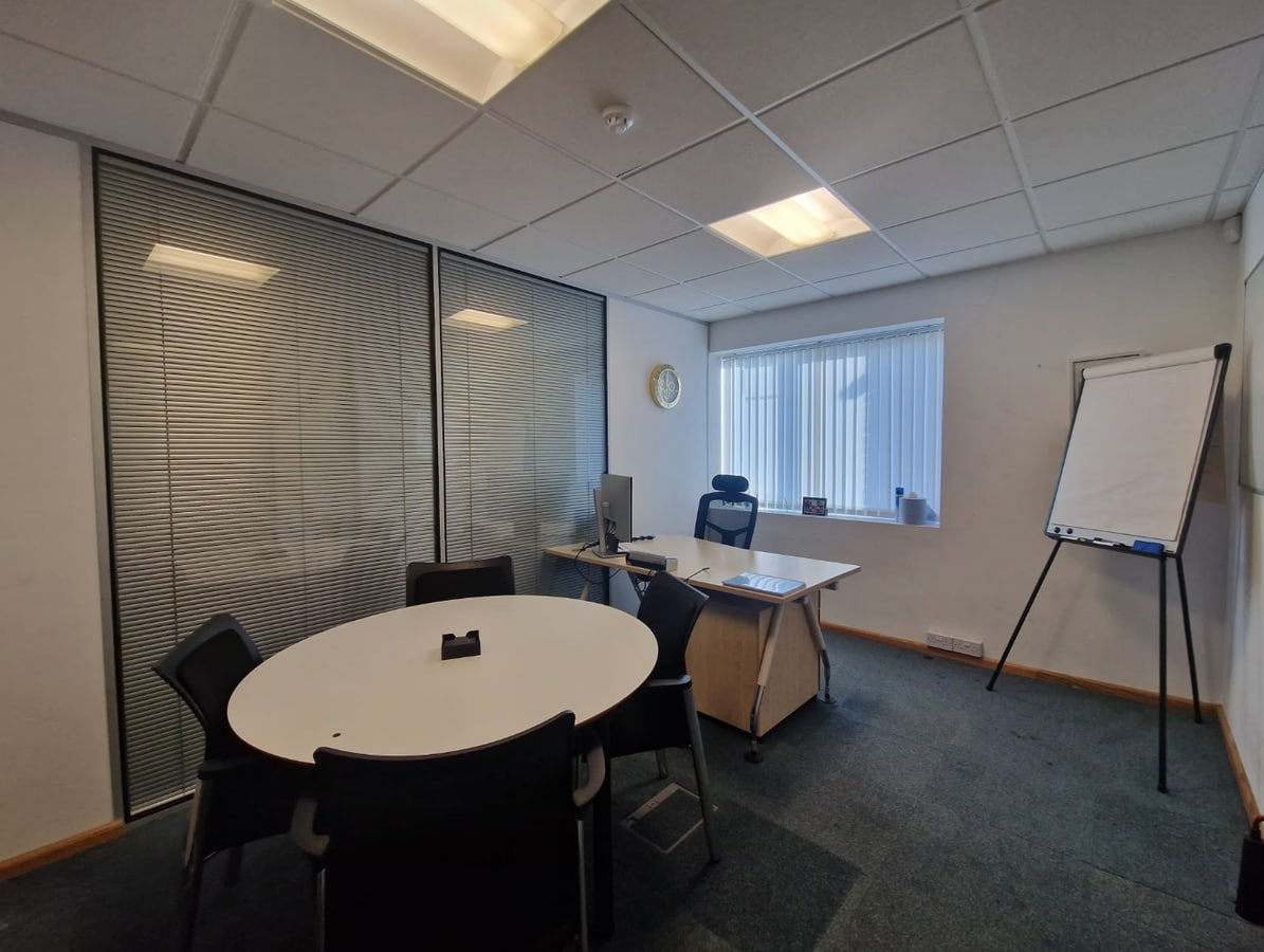 Dittons Rd, Polegate, ESX BN26 6QH - Unit A2 - - Interior Photo - Image 2 of 5