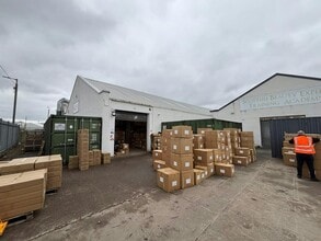 11-15 Carlyle Av, Glasgow for lease Building Photo- Image 2 of 2