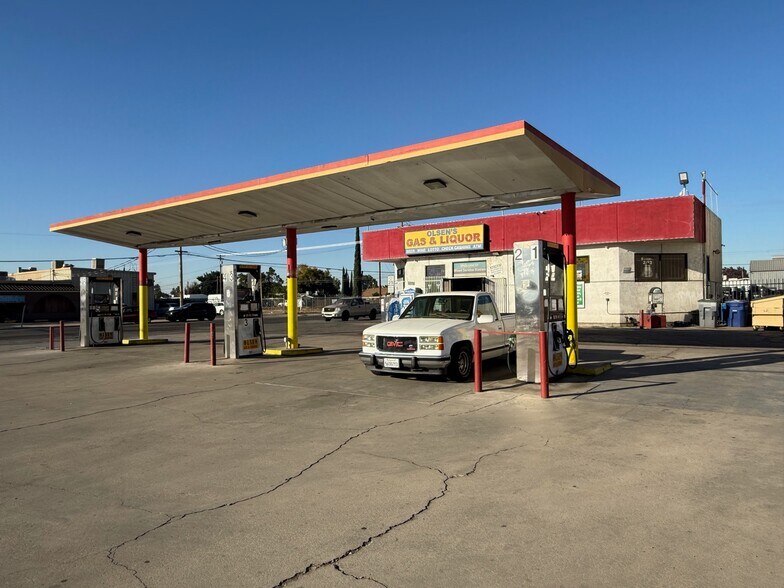 1541 Crows Landing Rd, Modesto, CA à vendre - Photo du bâtiment - Image 1 de 7