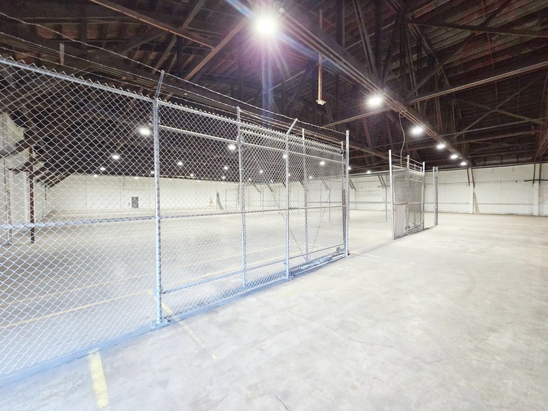 1375 Woodrow St NE, Salem, OR for sale - Building Photo - Image 3 of 12